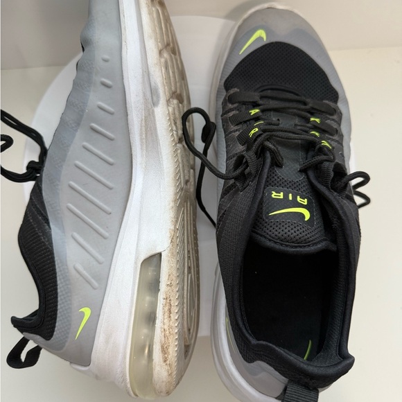 Nike Air Max Axis Wolf - Size 9 - Picture 4 of 14